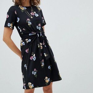 Warehouse - Poppy Bunch Twist Front Skater Dress